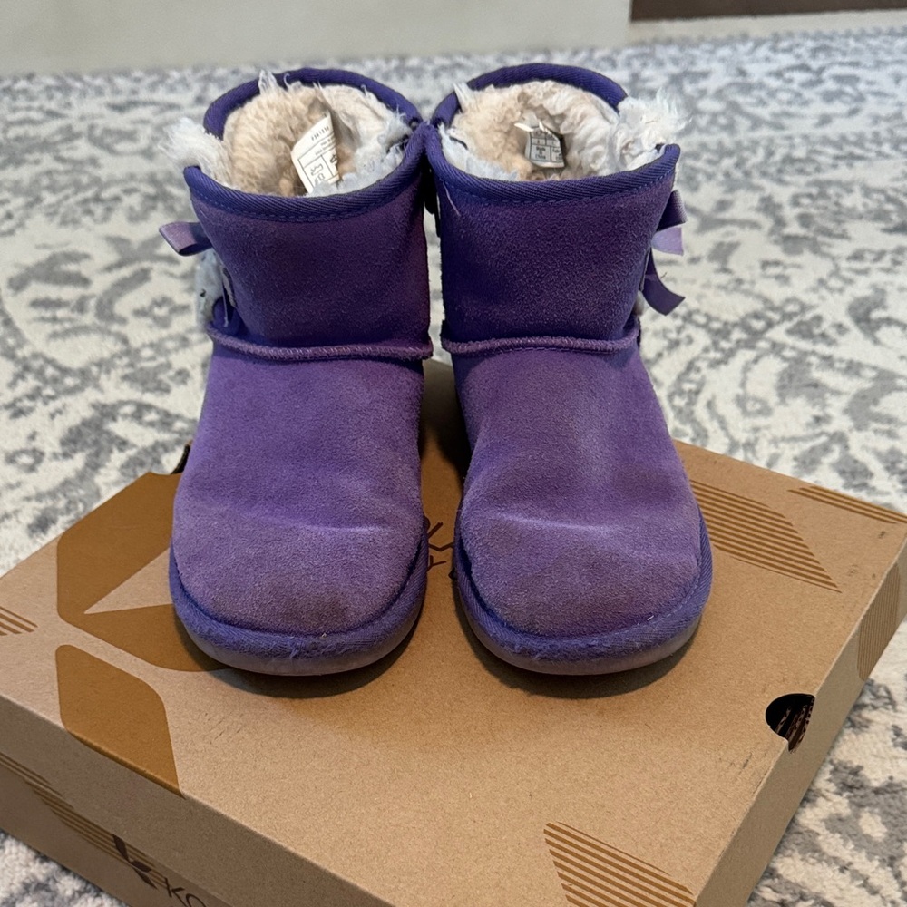 UGG Kids Boots in Vibrant Purple